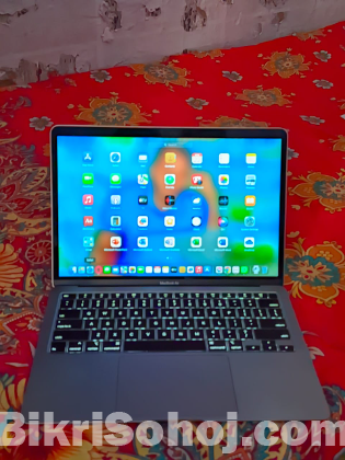 MackBook M1